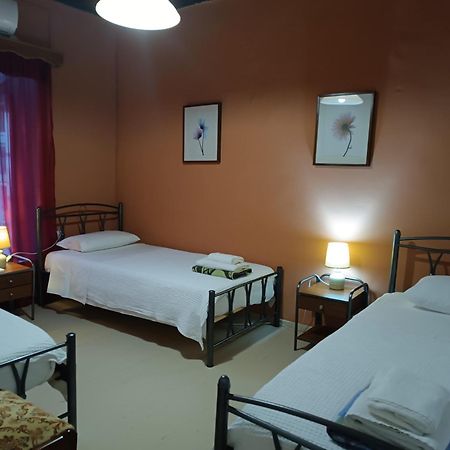 Rodomelo House With Terrace - 4 Bedrooms เลโอนีดีออน ภายนอก รูปภาพ